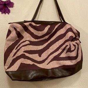❤️‍🔥 4 for $20 Brown zippered tote
